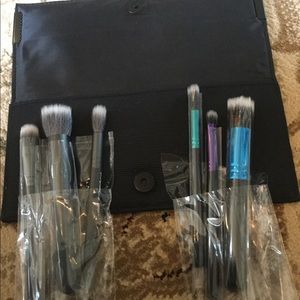 7pc MAC brush set with pouch brand new